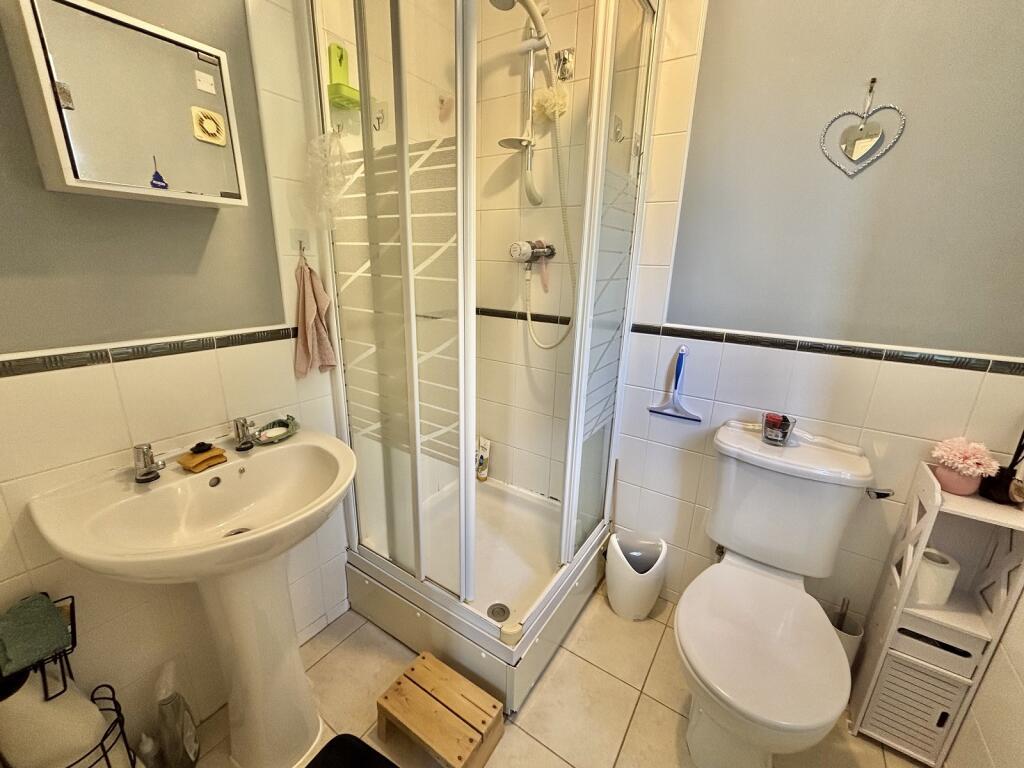 EN-SUITE 2