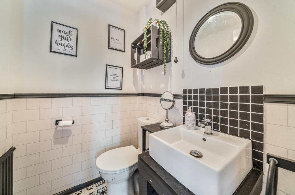 1360568-6-68dc0d9...