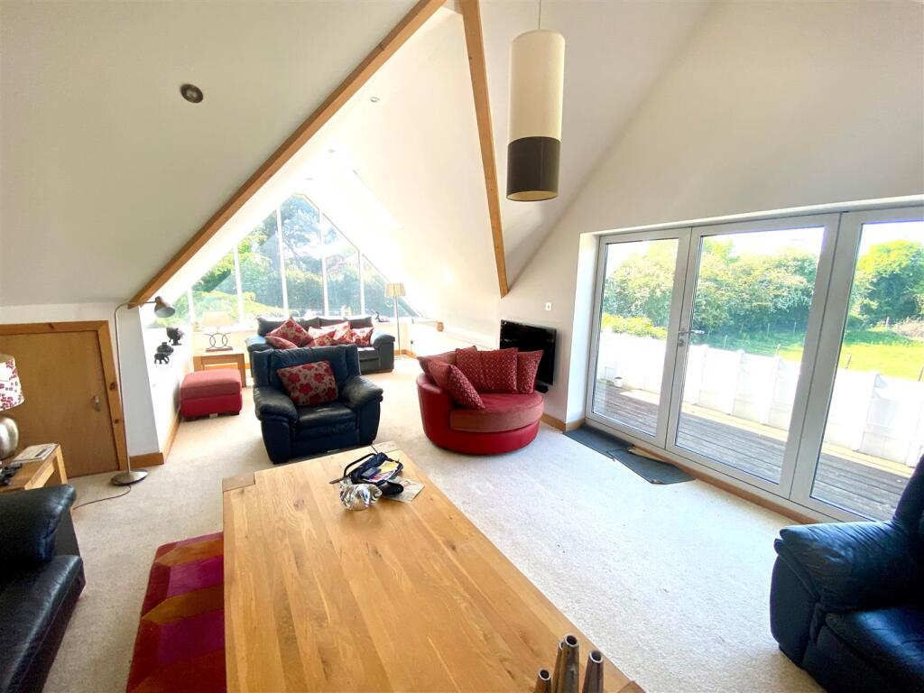 Upstairs L 111.2.jpg