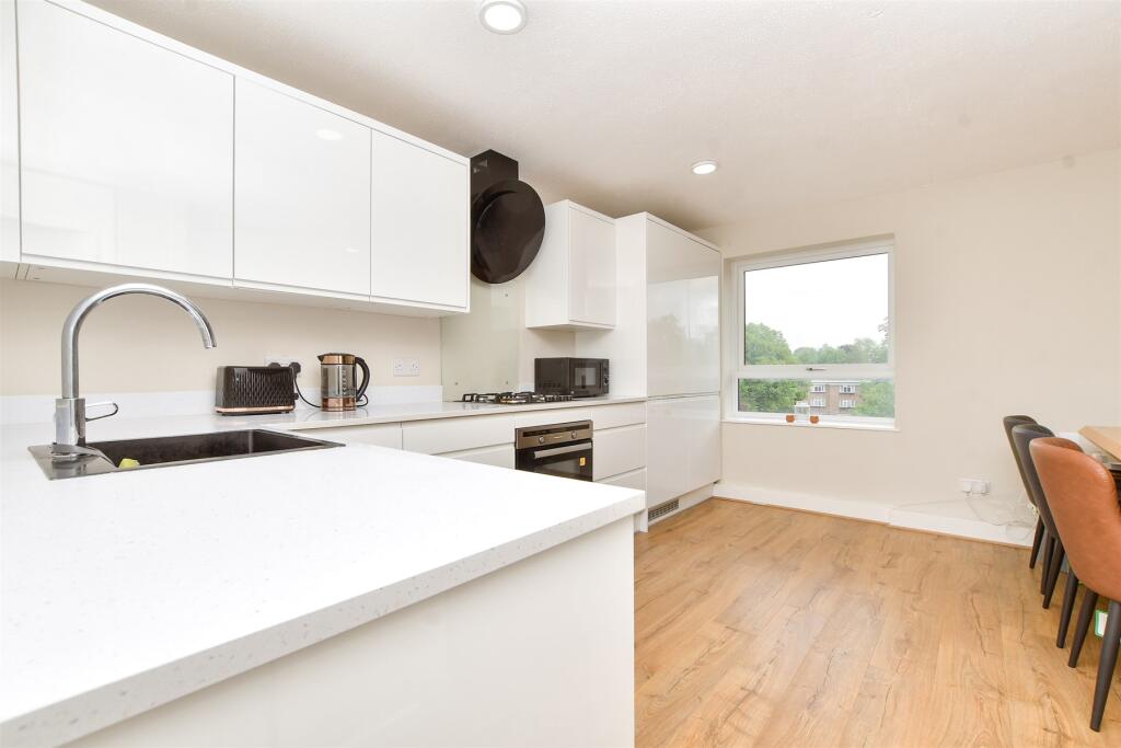 Kitchen / Living Room