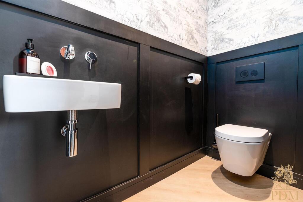 33 Thoresby Road Bramcote NG9 3EN