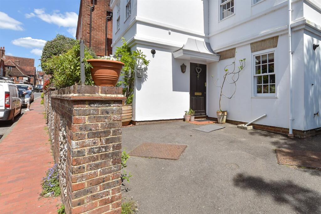 Driveway/Parking