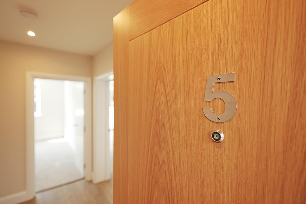 1-CobhamRd-Apt-5-Kitchen-7693.jpg