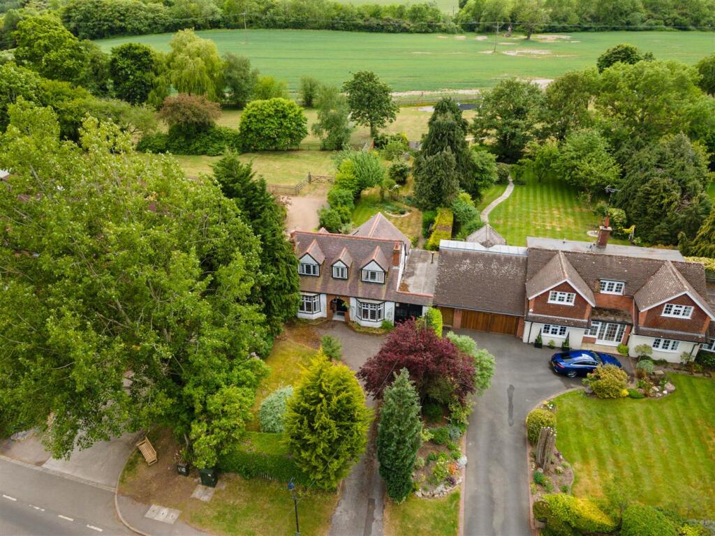 Claredon Cottage_3.jpg