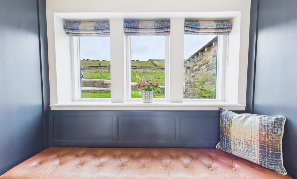 Bramleys Estate Agents - Stainland Dean - Halifax 