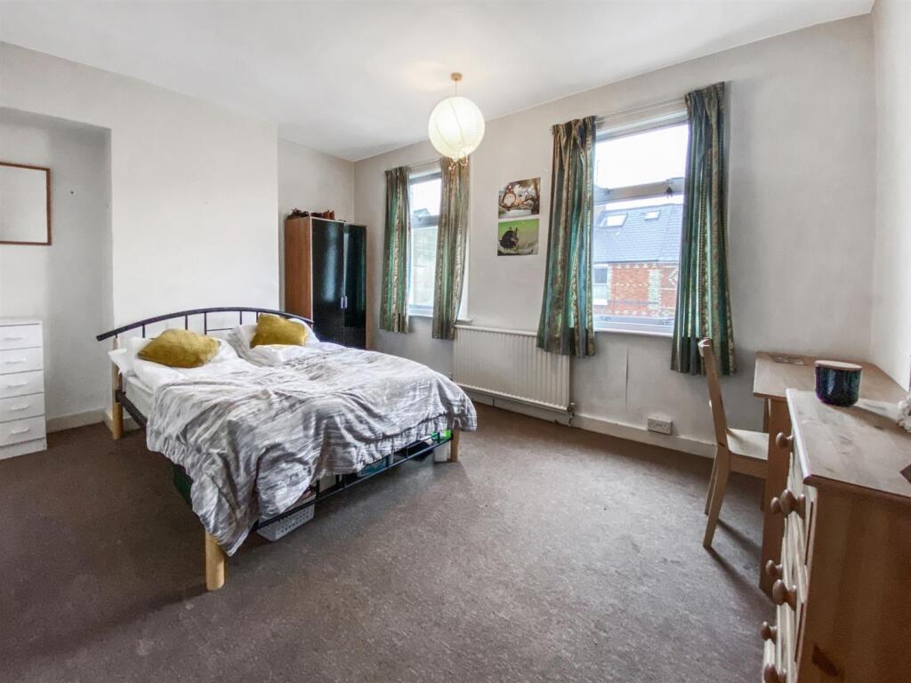 202012291428450.First Floor Front Bedroom.jpg