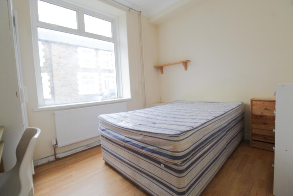 King Bedroom 1