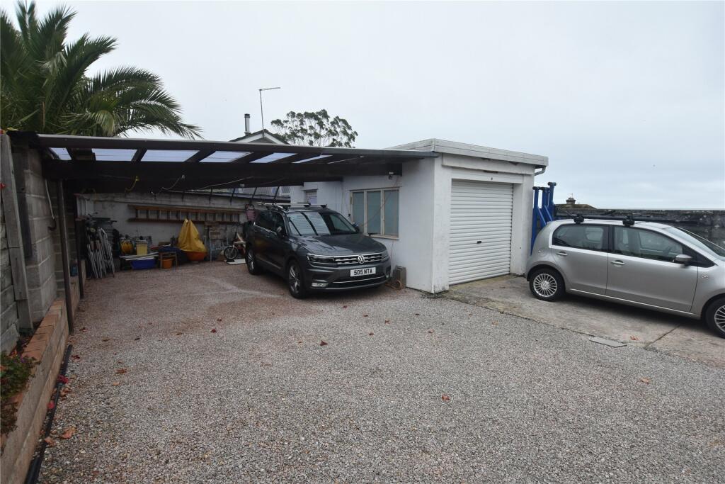 Carport &amp; Garage