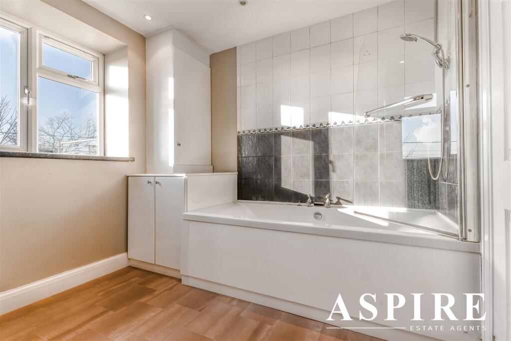 33 HAINAULT AVENUE-06-01-24-13dp.jpg