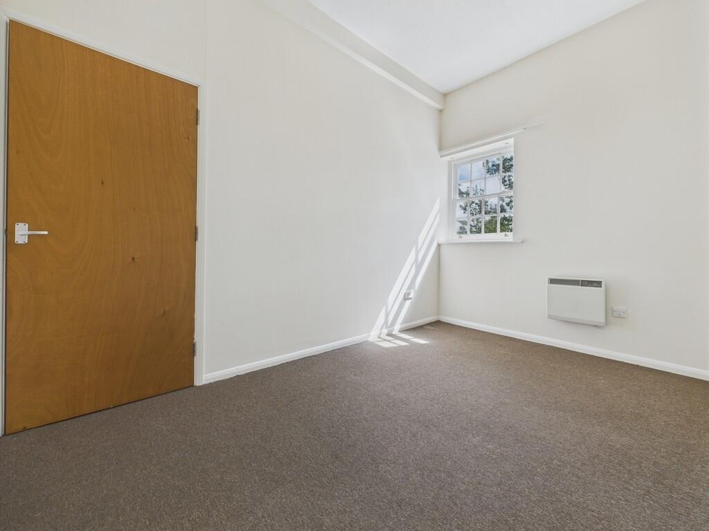 CAM04273G0-PR0163...