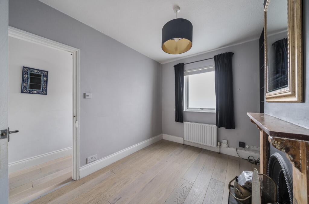 1356816-8-68d1dbf...