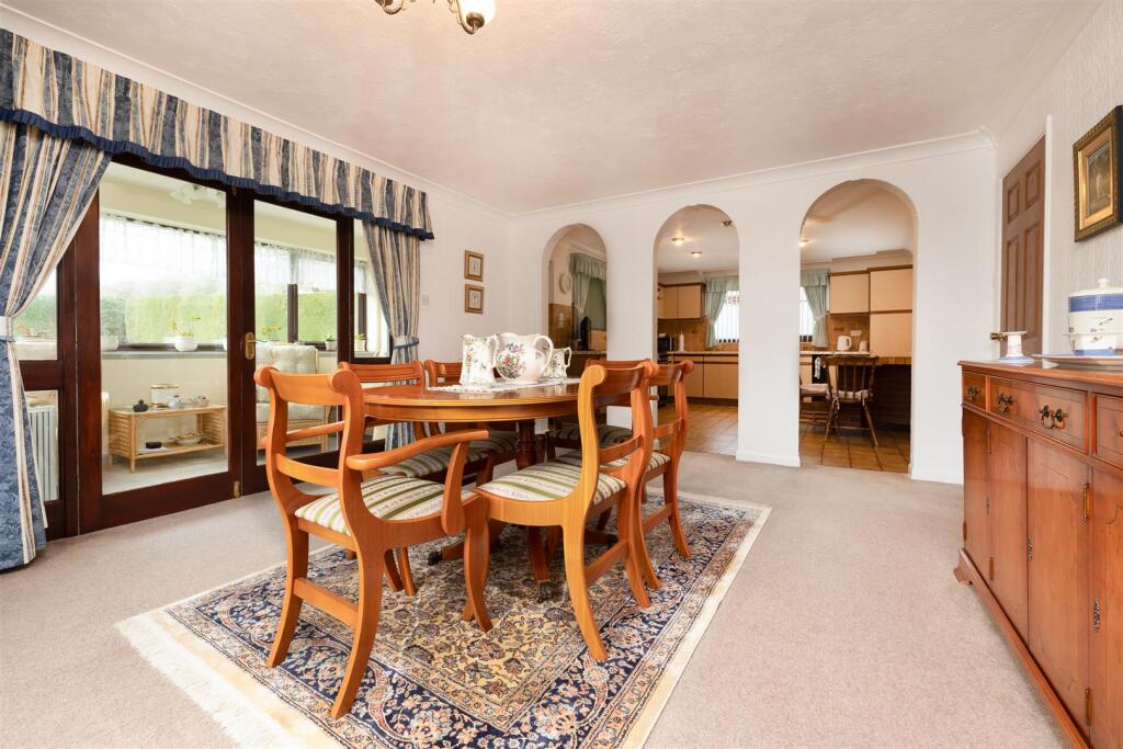 47 Rose Tree Lane, Newhall