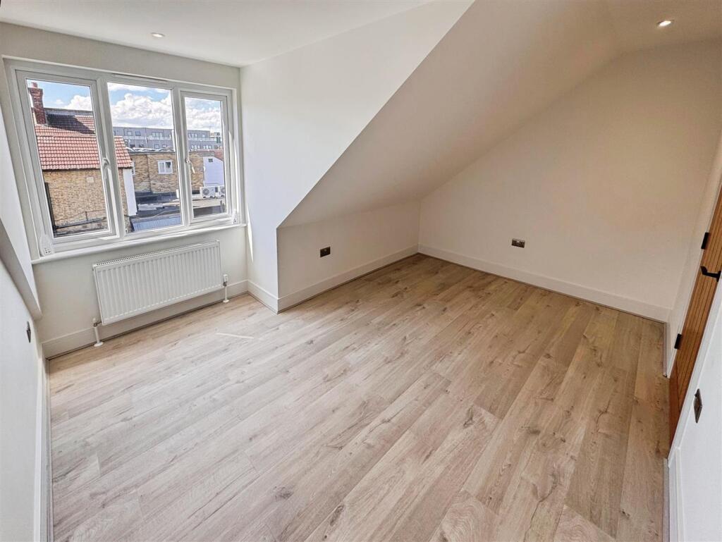 Bedroom.jpg