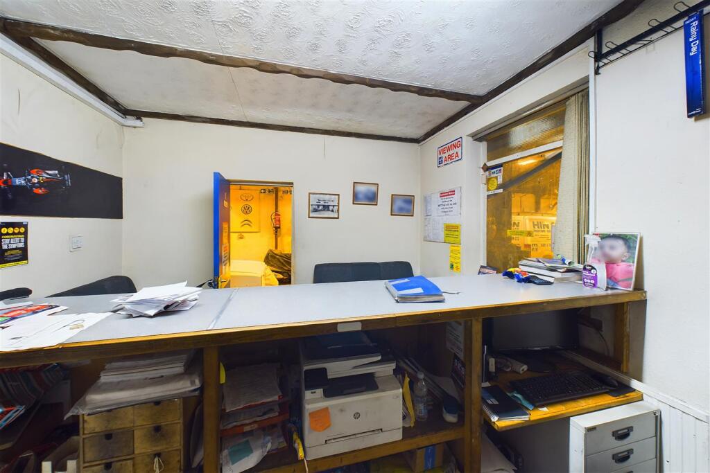 3 - 5 Hinton Road, Greenbank, Bristol BS5 6HA |Fre