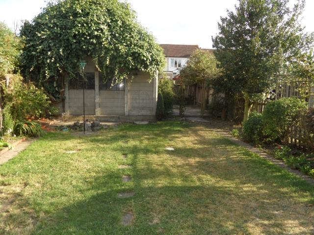 37 Marmion Ave Garden.jpg