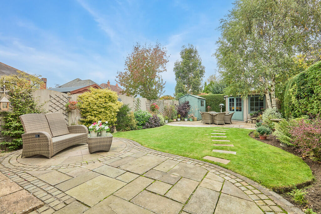 Edward Knight 202...