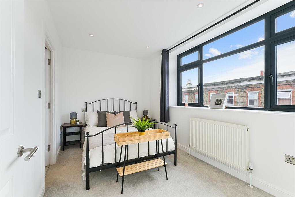 bedroom 1.jpeg