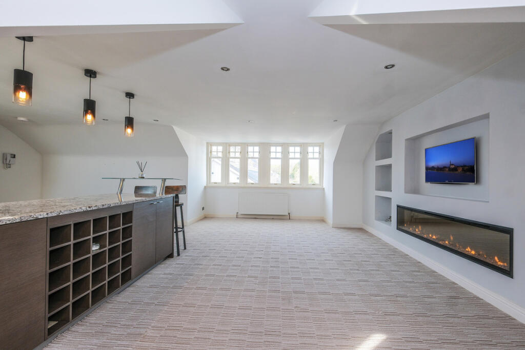 Lounge alternative view