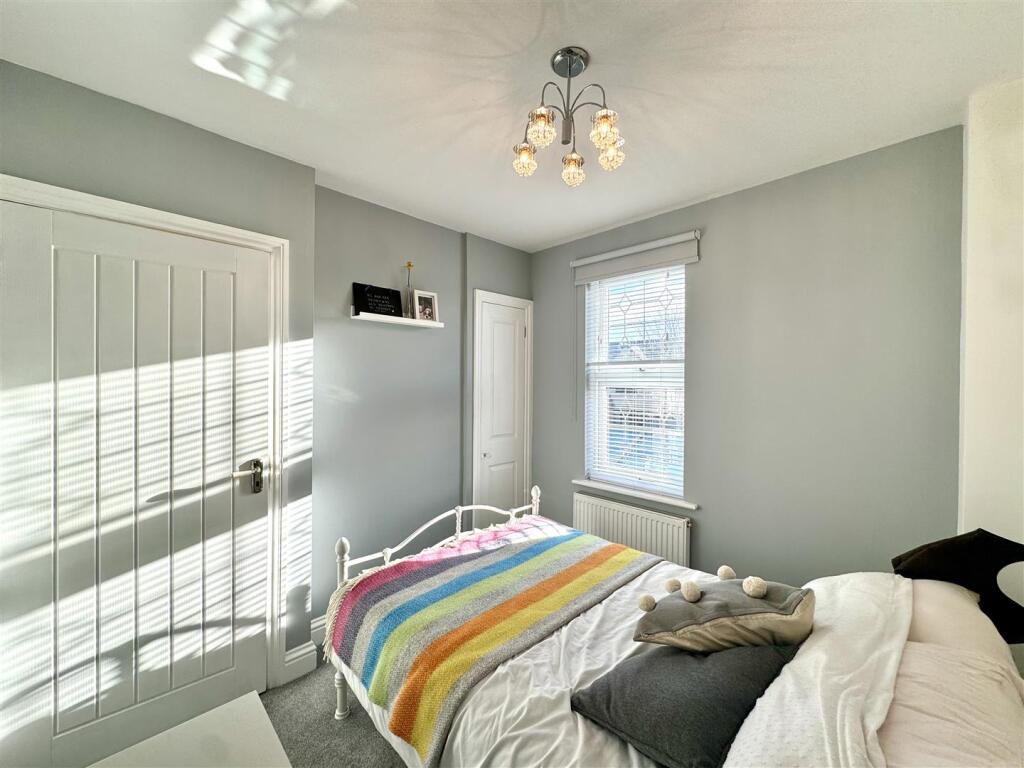 BEDROOM 3