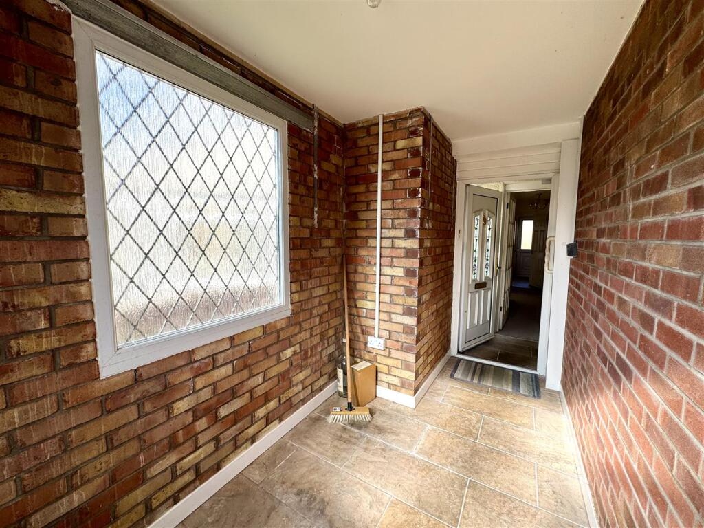 ENTRANCE PORCH