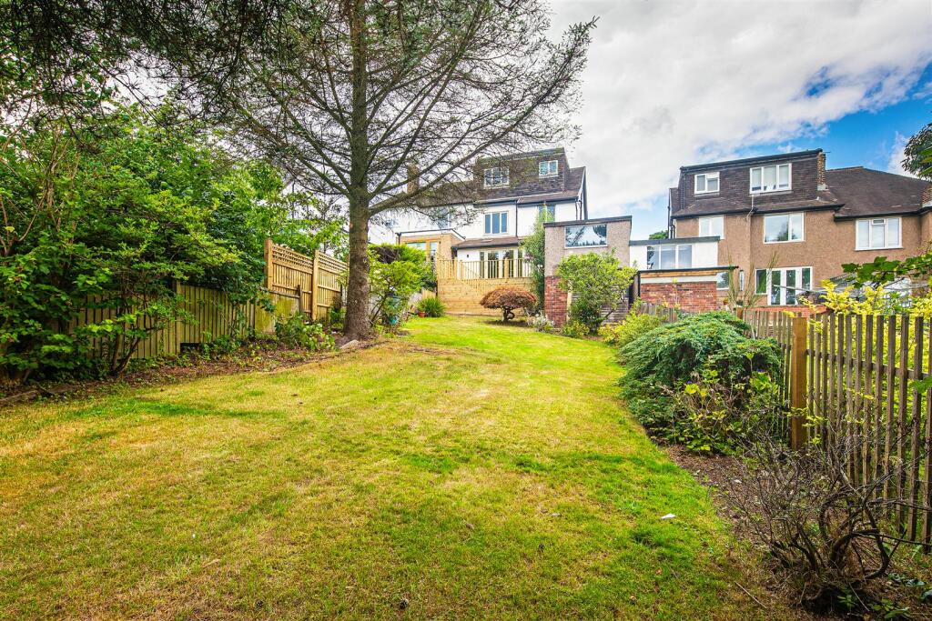 Garden and rear