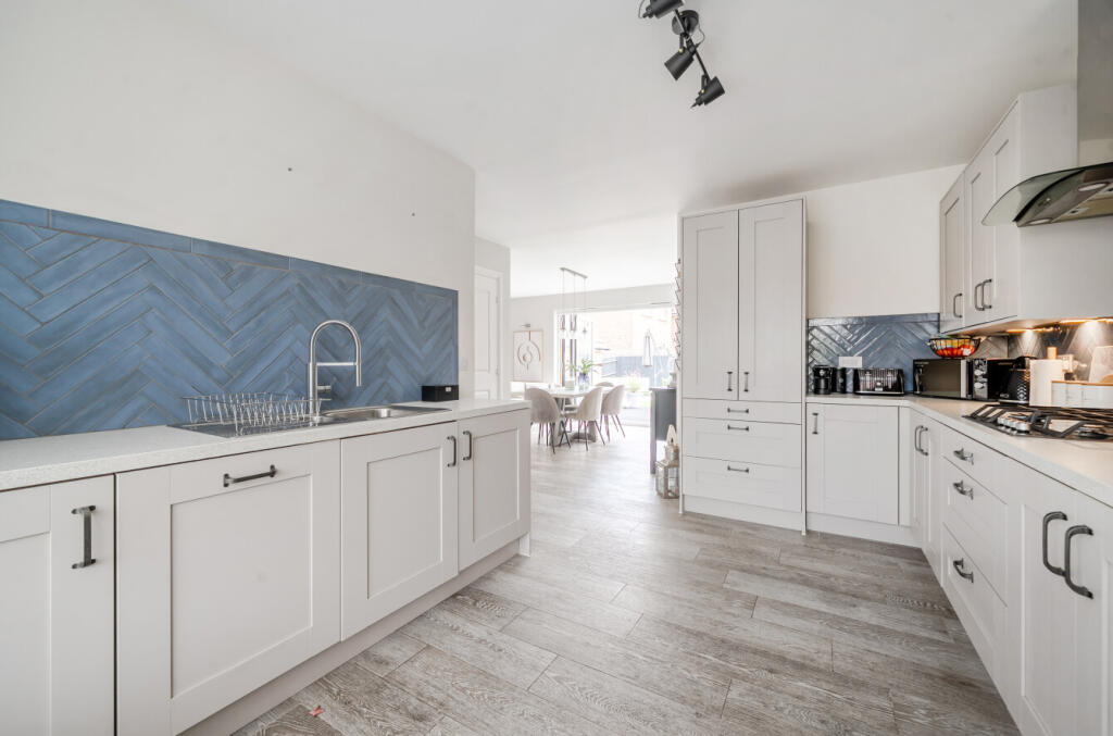 1335457-7-689c9af...