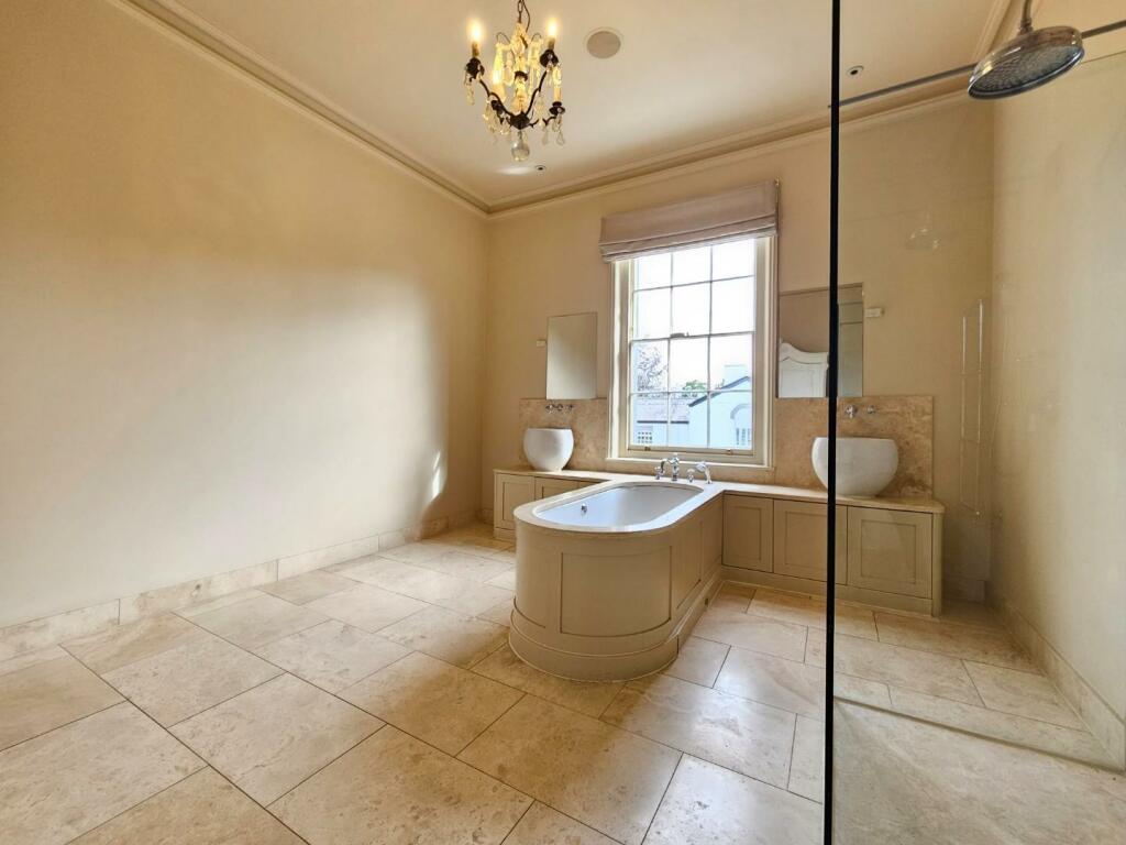 Bathroom Aspect 3