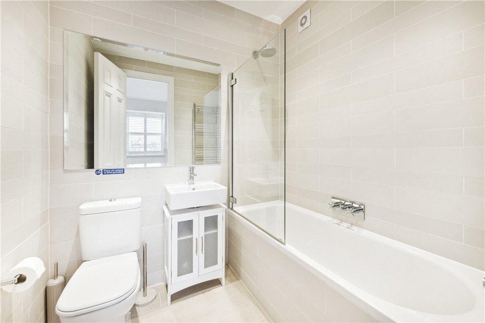 En Suite Bathroom