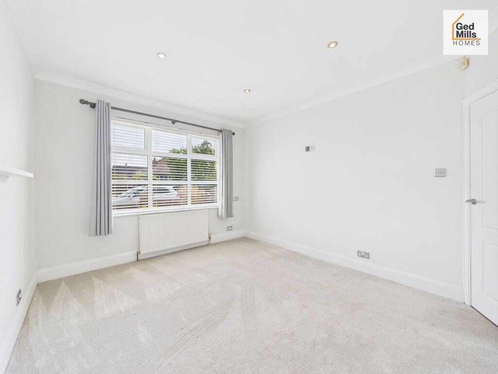 CAM04261G0-PR0085...