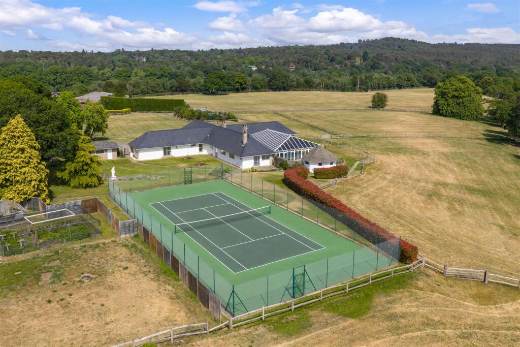 Waverley Court Farm, Monks Walk Farnham, Surrey, G