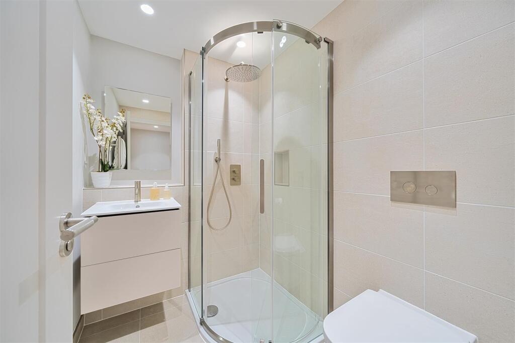 Lower Ground Floor Shower Room