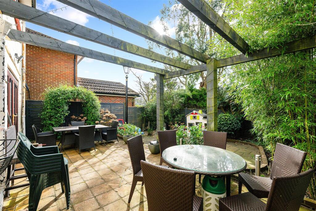 REIGATE ROAD, 1500- (19).jpg