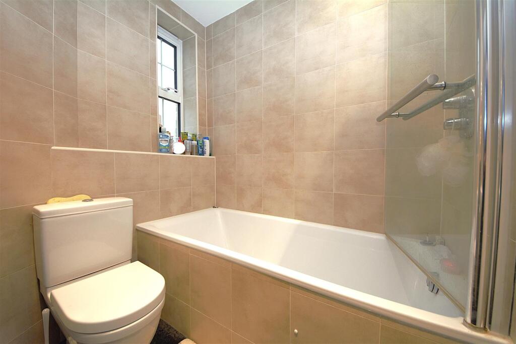 Bathroom.jpg
