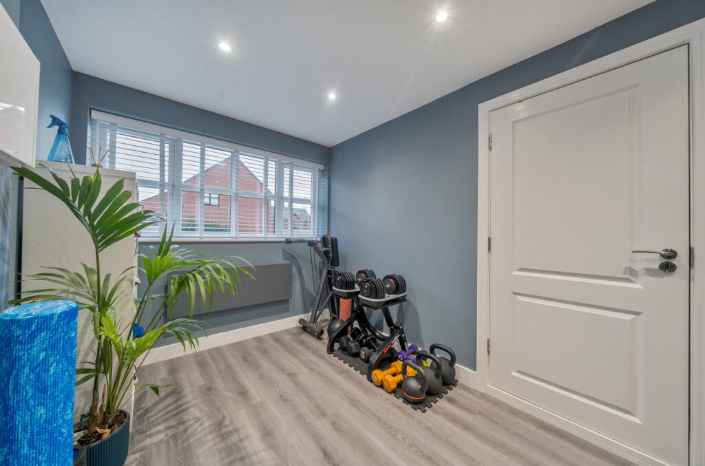 1383614-28-692471...