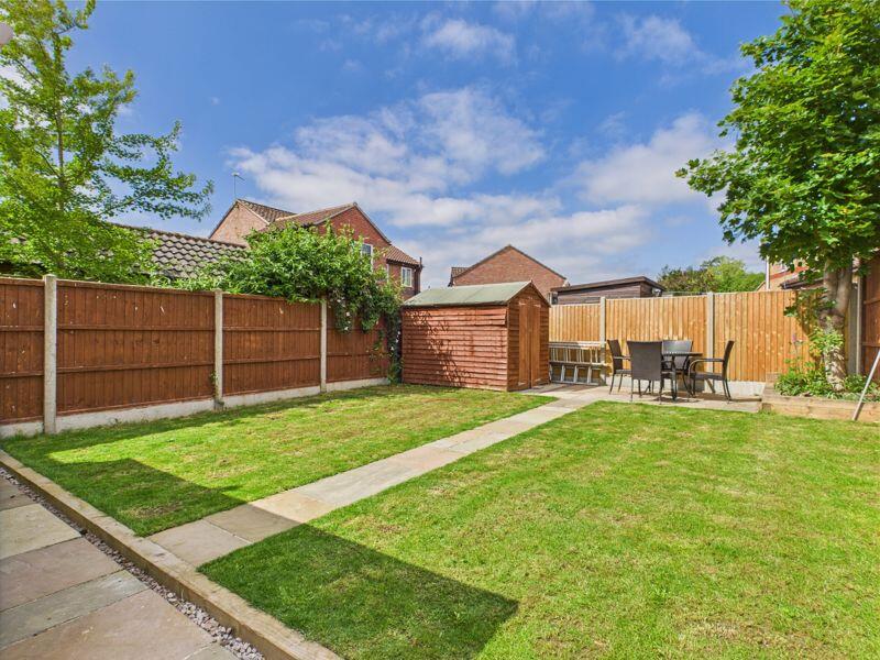 Rear garden/patio area