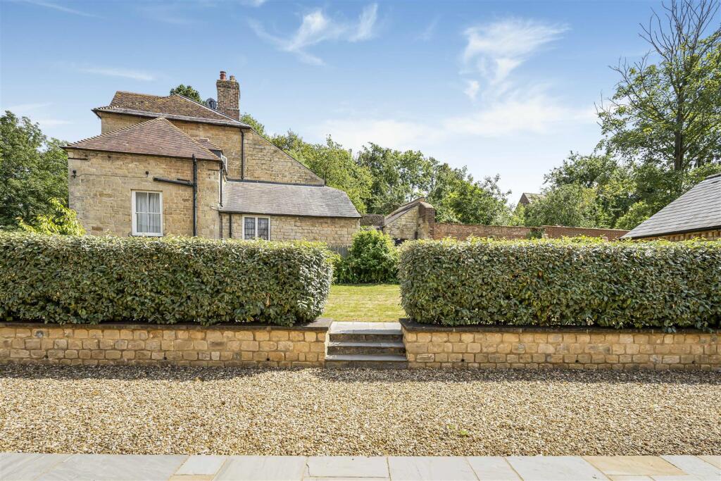 The Stables, 3a Gayton Road, Blisworth (54).JPG