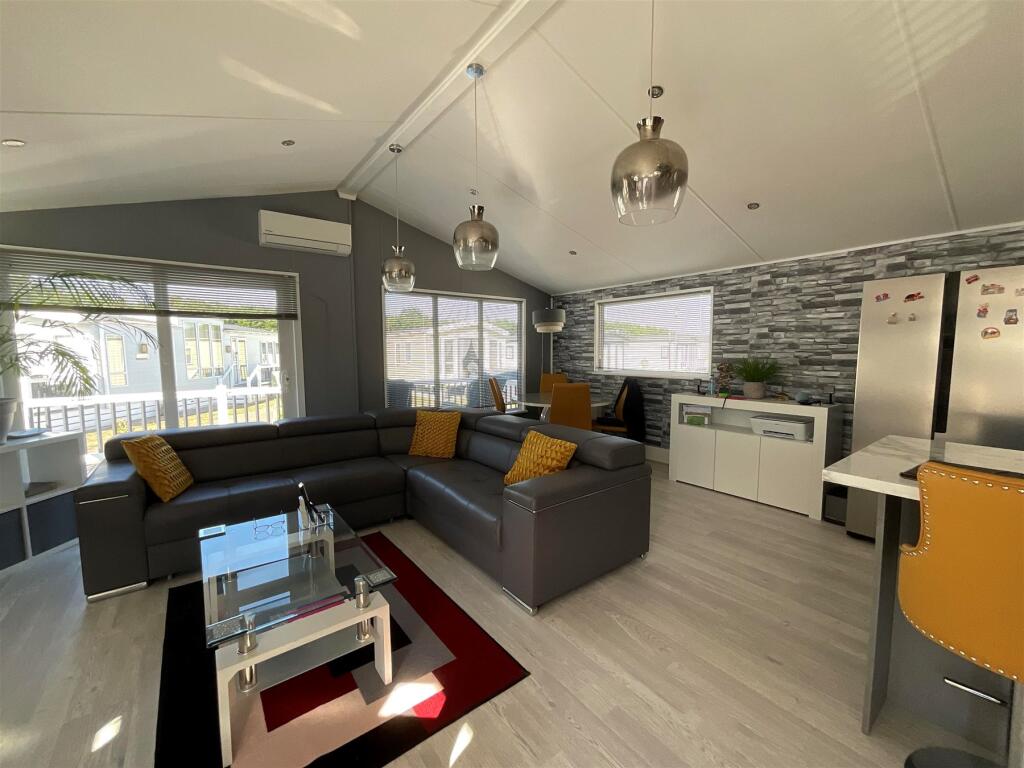 Lounge/Kitchen/Diner
