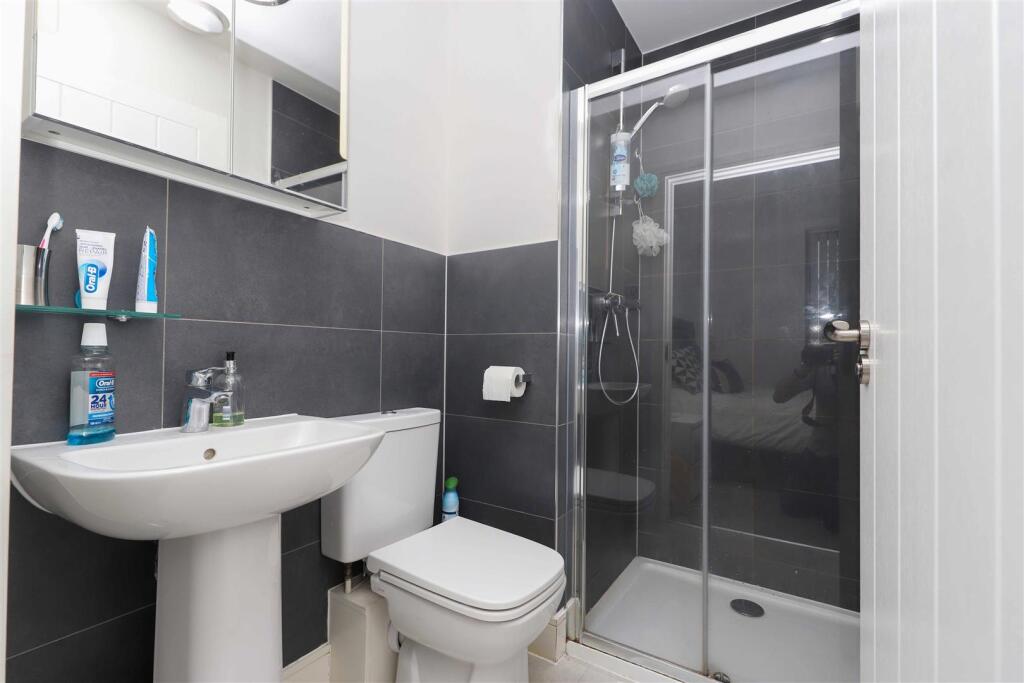 En-suite shower room