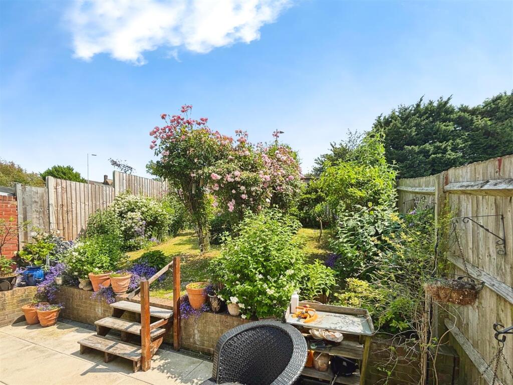 0cec31ff-Photo 206-13-25 2C 2013 2034 2010.jpg