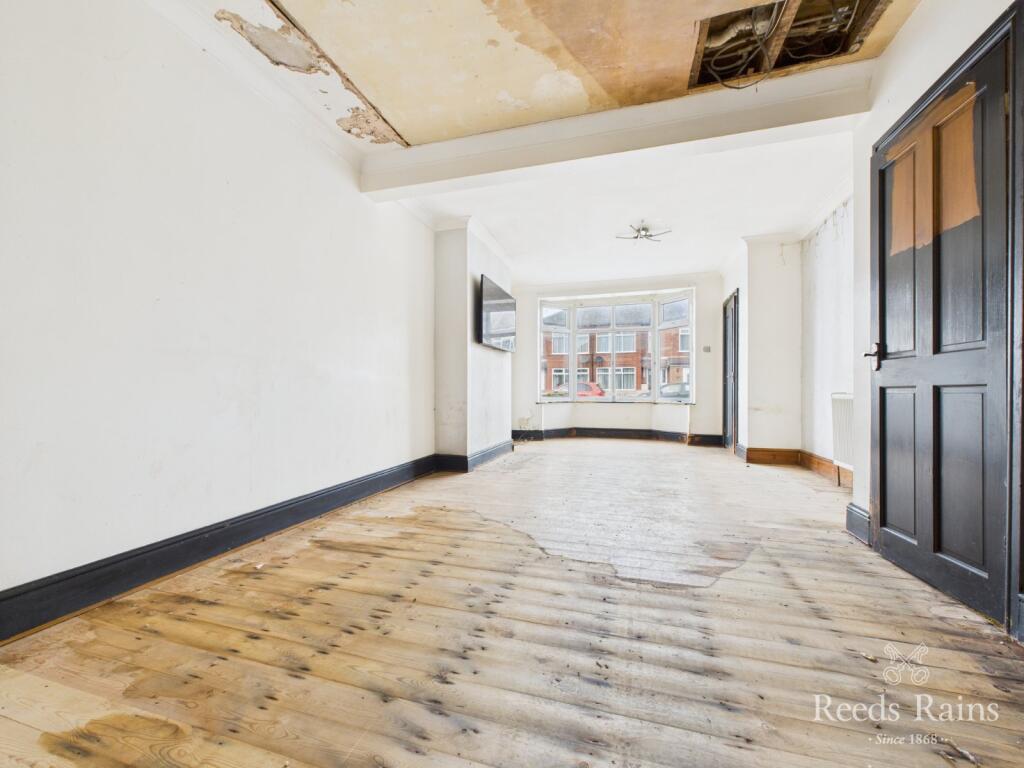 Sitting/Dining Room