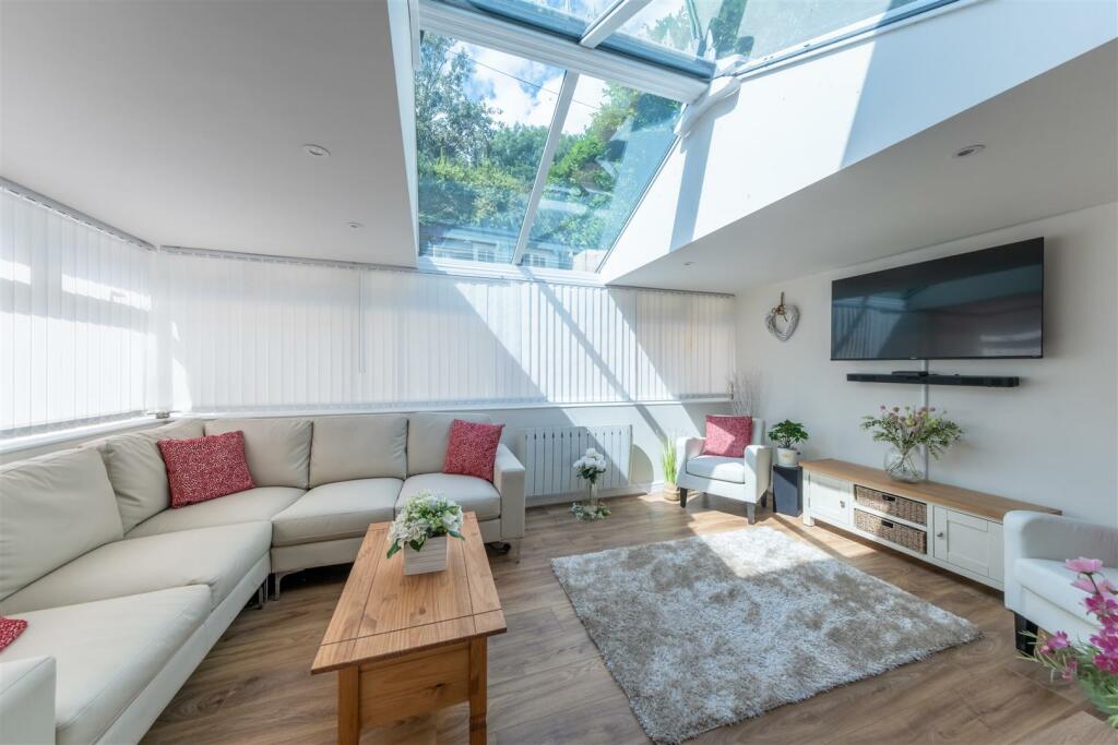 8 Runcorn Road-005.jpg