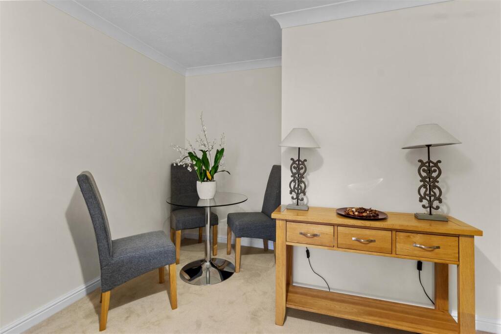 reception room #6.jpg
