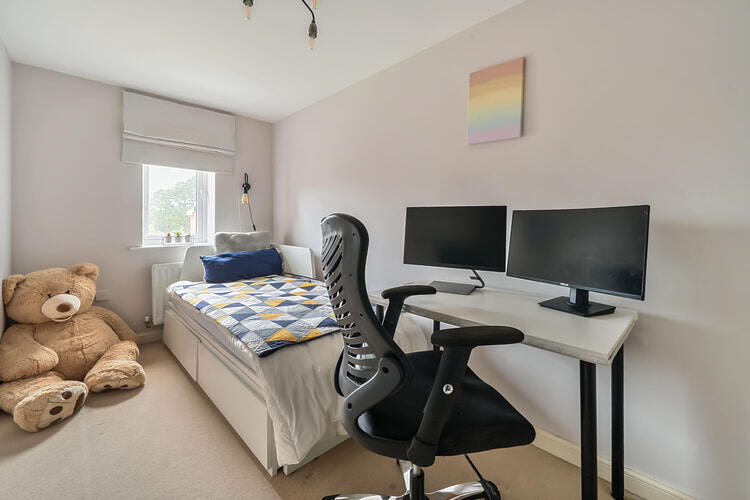 1304349 17 683eb802718e4