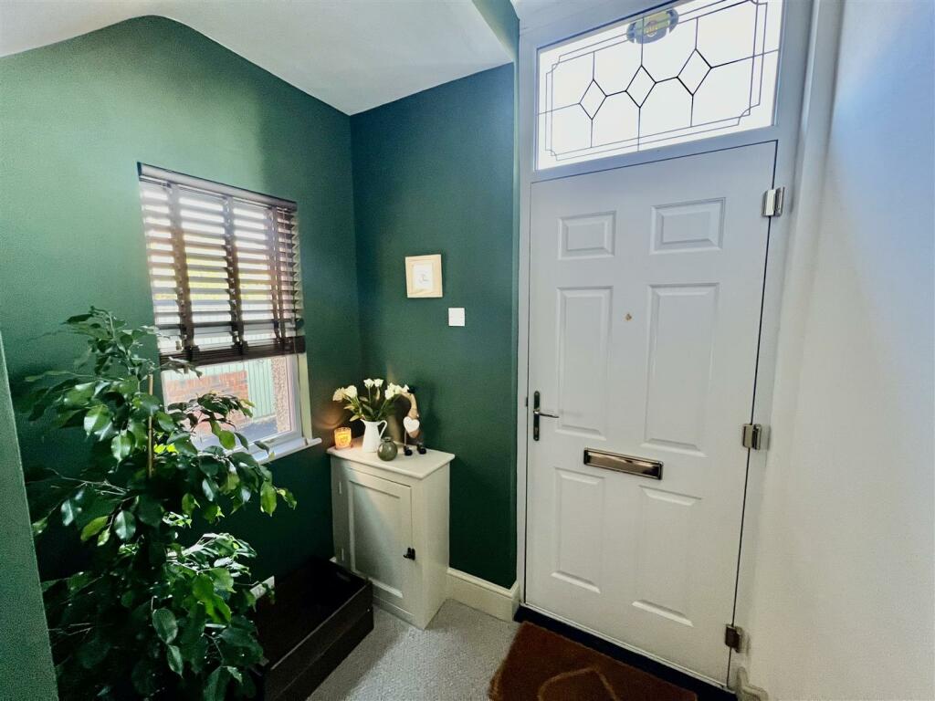 ENTRANCE HALLWAY