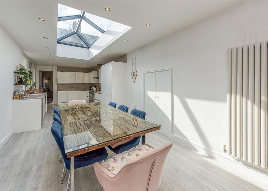 21 Zoar Street-Kitchen (2).jpg