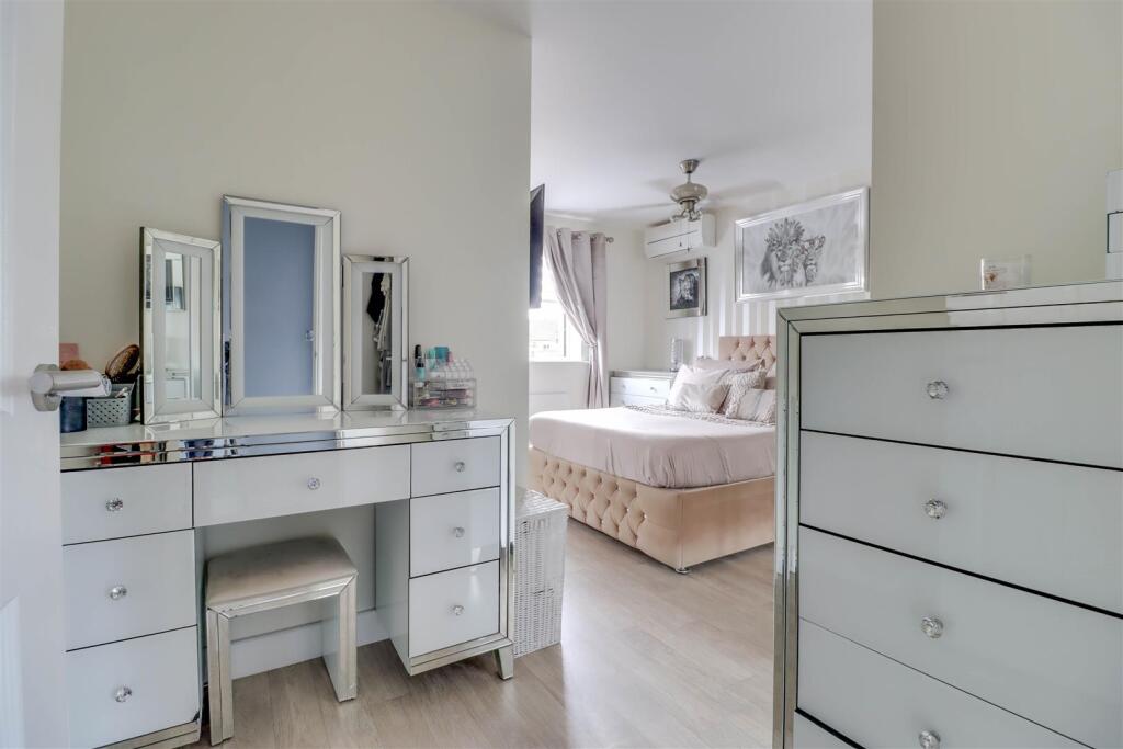 16 MAPLE LANE WICKFORD-10.jpg