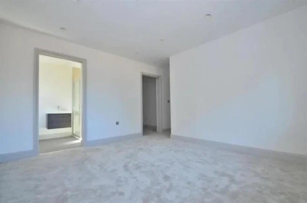 Ickenham - bedroo...