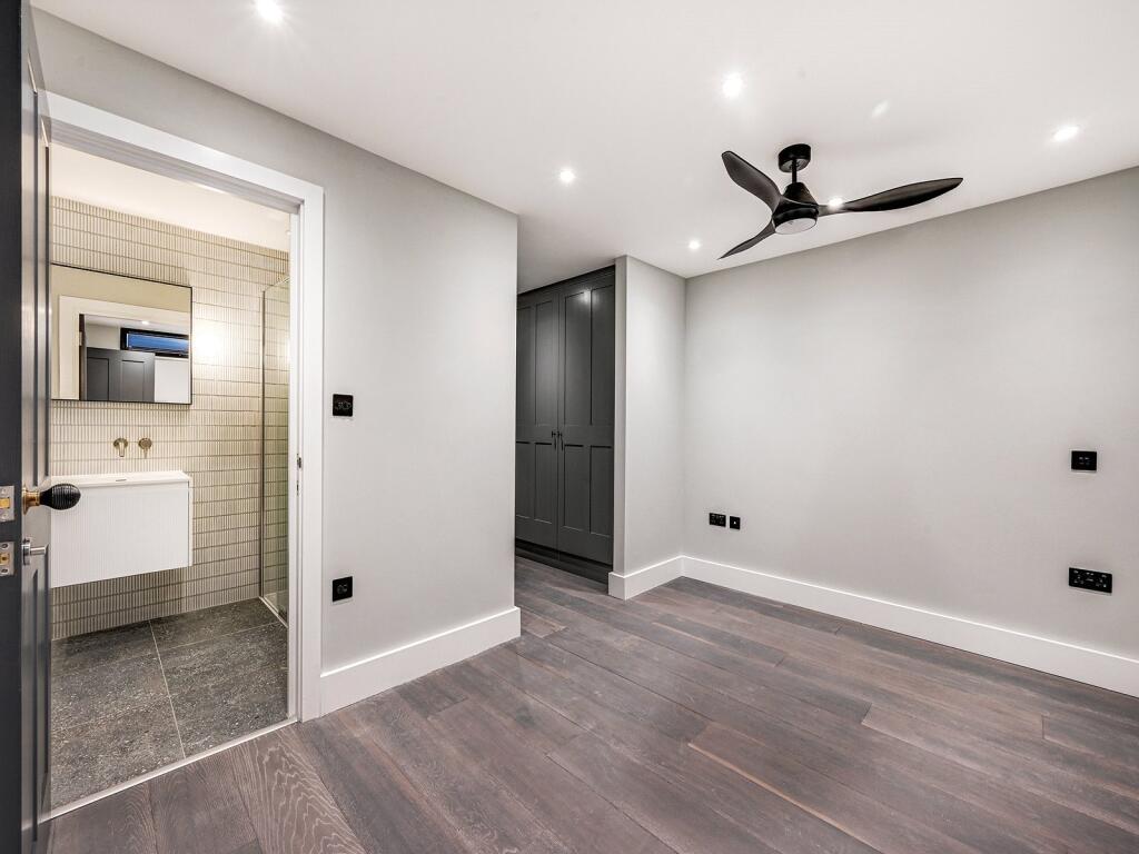 Beak Street