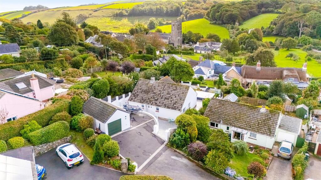 A34 - 10 Grenville Close, Stokenham - 250930.jpg