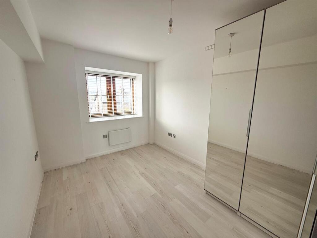 2 Bed Apartment, Riddlesden